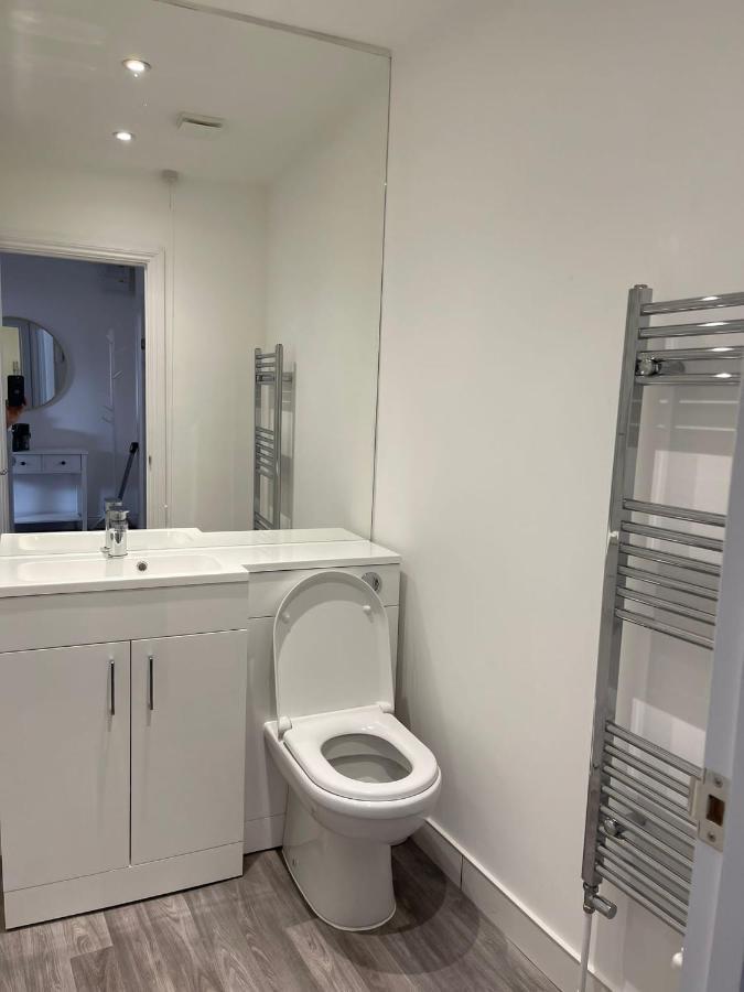 Brand New Montrouge Apartments - Perfect Location!! พอร์ตสมัธ ภายนอก รูปภาพ